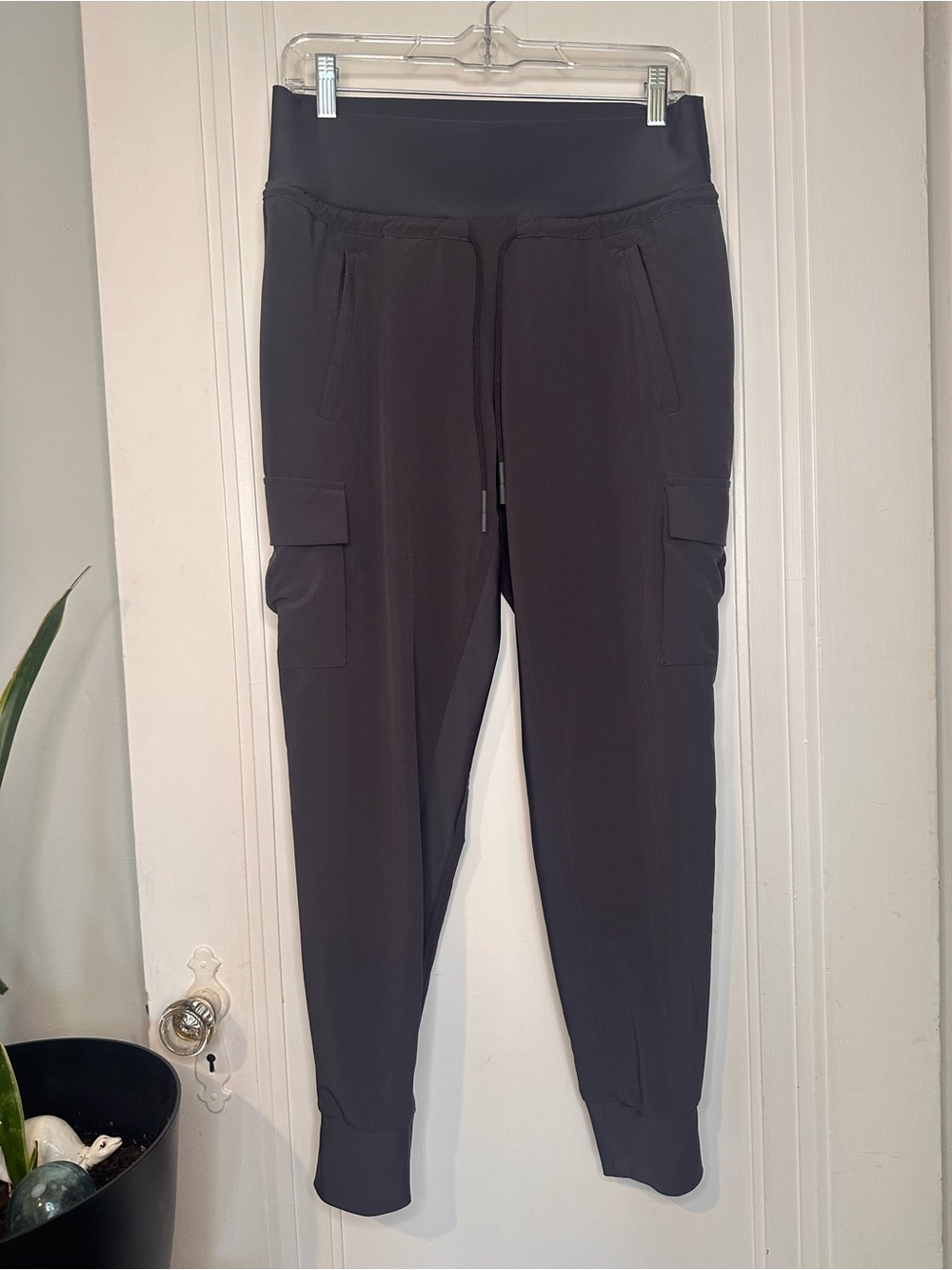 Athleta Grayish Blue Sutton Cargo Jogger Pants Women’s 6